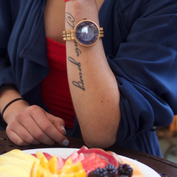 Watch - Picture 2 of 3